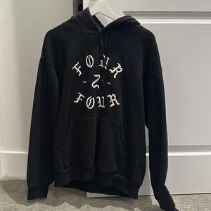 424 black hoodie